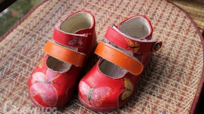 Сбитые носы в детской обуви